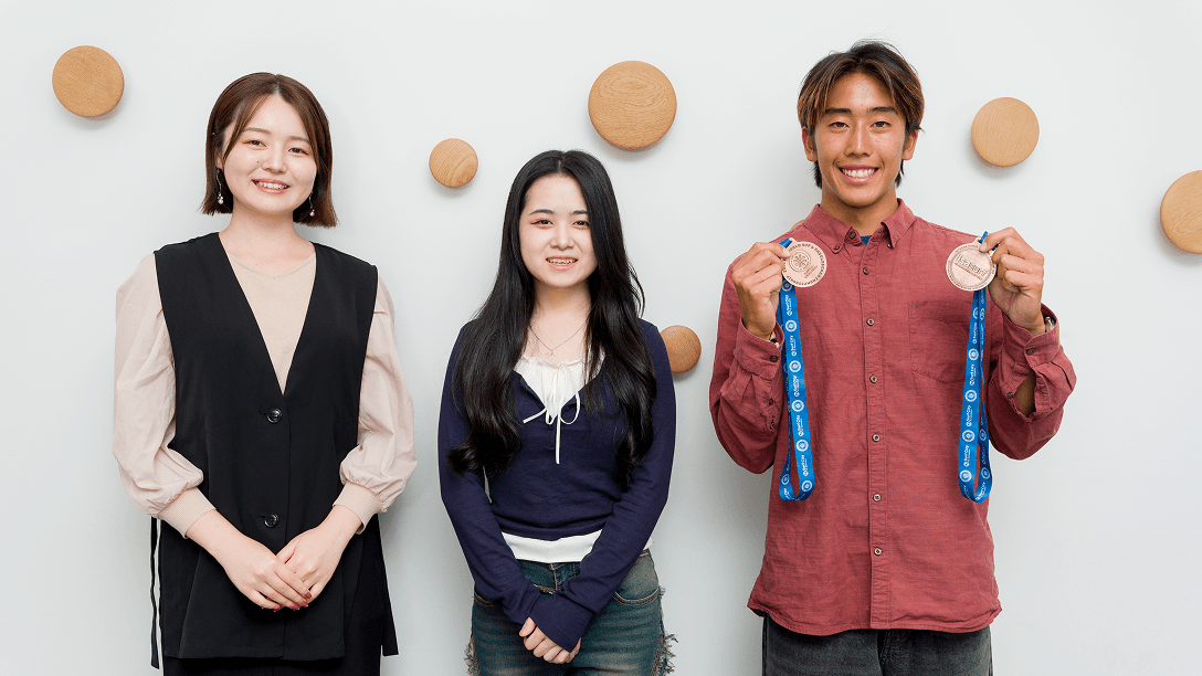 左から今回のインタビュアーである溝谷美音さん、ZEN大学の井村和花さん、福田カポノ瑳介さんの写真